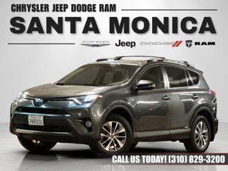 Used 2017 Toyota RAV4 XLE image 1