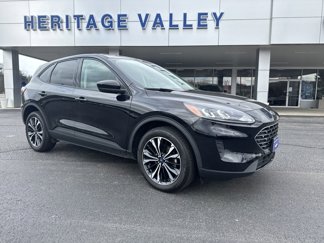 Used 2022 Ford Escape SE w/ SE Sport Appearance Package image 1