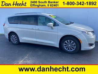 Used 2019 Chrysler Pacifica Touring-L Plus w/ Advanced Safetytec Group image 1