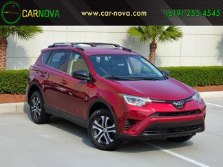 Used 2018 Toyota RAV4 LE video 1