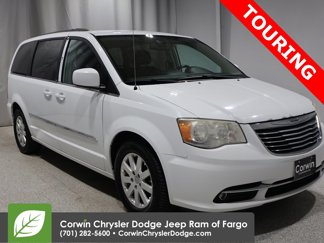Used 2014 Chrysler Town & Country Touring image 1