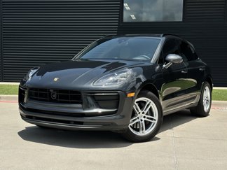 Used 2024 Porsche Macan image 1