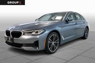 Used 2022 BMW 530e xDrive w/ Executive Package image 1