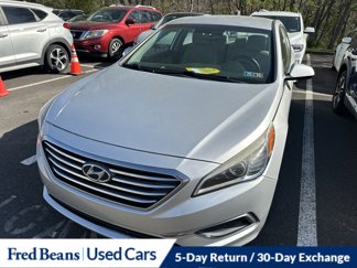 Used 2017 Hyundai Sonata SE image 1