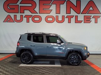 Used 2018 Jeep Renegade Trailhawk w/ Cold Weather Group II image 1