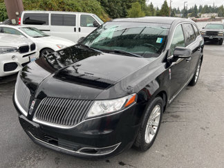 Used 2014 Lincoln MKT AWD image 1
