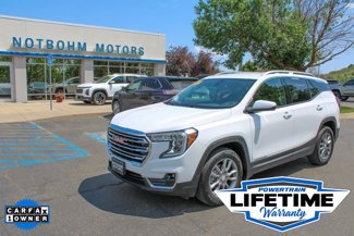 Used 2024 GMC Terrain SLT image 1