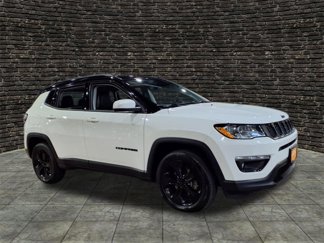 Used 2019 Jeep Compass Altitude image 1