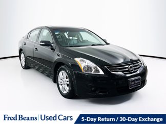 Used 2011 Nissan Altima 2.5 SL w/ Technology Pkg image 1