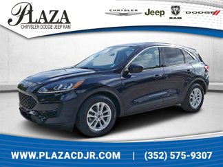 Used 2021 Ford Escape SE image 1
