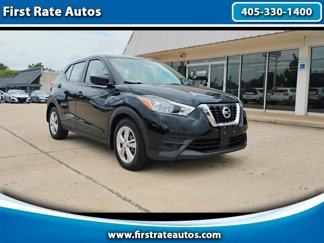 Used 2020 Nissan Kicks S image 1