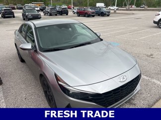 Used 2021 Hyundai Elantra SEL image 1