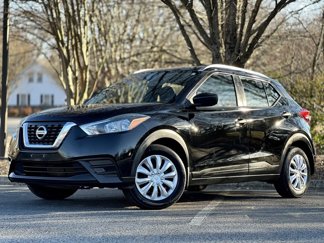 Used 2019 Nissan Kicks S image 1