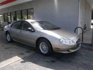 Used 2004 Chrysler Concorde LX image 1