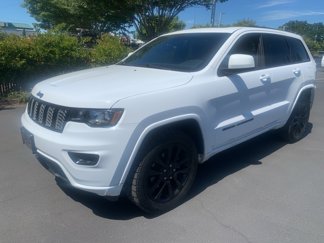 Used 2020 Jeep Grand Cherokee Altitude image 1