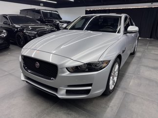 Used 2017 Jaguar XE Premium image 1