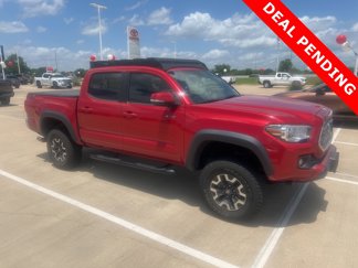 Used 2016 Toyota Tacoma TRD Off-Road image 1