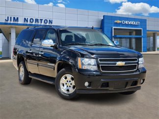 Used 2011 Chevrolet Suburban LT image 1