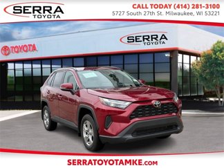 Used 2022 Toyota RAV4 XLE image 1