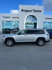 Used 2023 Jeep Grand Cherokee L Laredo image 1