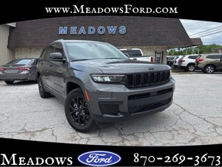 Used 2024 Jeep Grand Cherokee L Laredo image 1