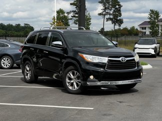Used 2014 Toyota Highlander XLE image 1