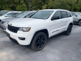 Used 2018 Jeep Grand Cherokee Laredo image 1