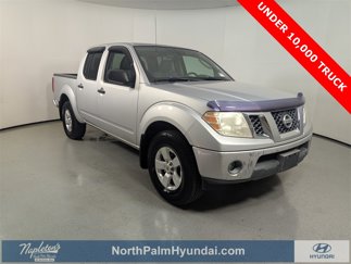 Used 2010 Nissan Frontier SE image 1