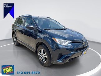 Used 2018 Toyota RAV4 LE image 1