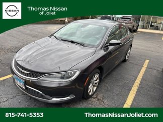 Used 2016 Chrysler 200 Limited w/ Convenience Group image 1
