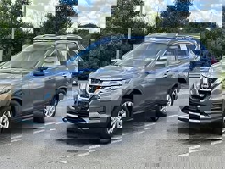 Used 2018 Nissan Rogue SV image 1