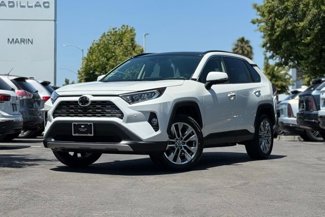 Used 2021 Toyota RAV4 Limited image 1