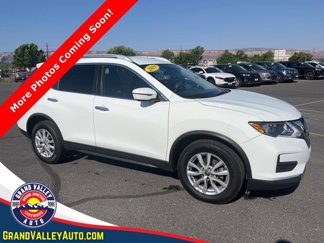 Used 2019 Nissan Rogue SV image 1
