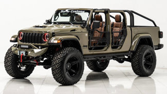 Used 2025 Jeep Gladiator Sport image 1