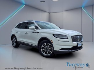 Used 2021 Lincoln Nautilus Reserve image 1