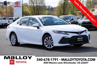 Certified 2022 Toyota Camry LE image 1