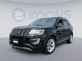 Used 2017 Ford Explorer XLT image 1