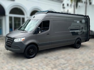 Used 2021 Mercedes-Benz Sprinter 3500 image 1