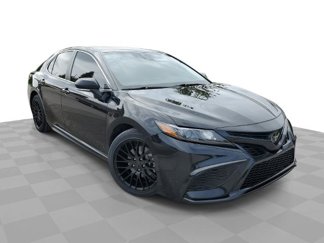 Used 2023 Toyota Camry SE image 1
