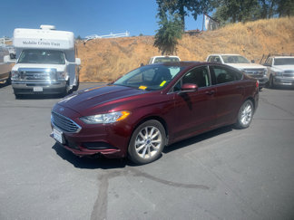 Used 2017 Ford Fusion SE image 1