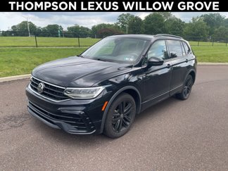 Used 2022 Volkswagen Tiguan SE R-Line image 1