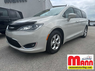 Used 2017 Chrysler Pacifica Touring-L Plus image 1