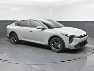 Certified 2025 Kia K4 LXS image 1