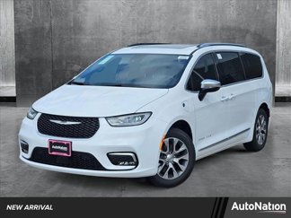 New 2025 Chrysler Pacifica Pinnacle image 1