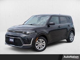 Used 2023 Kia Soul LX image 1