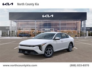 New 2025 Kia K4 LXS image 1