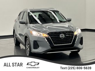 Used 2022 Nissan Kicks SV image 1