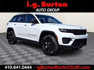 New 2025 Jeep Grand Cherokee Altitude image 1