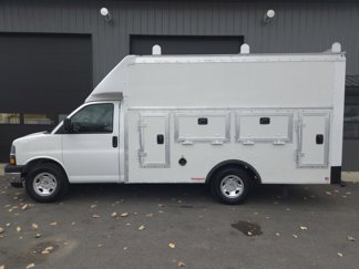 Used 2017 Chevrolet Express 3500 image 1