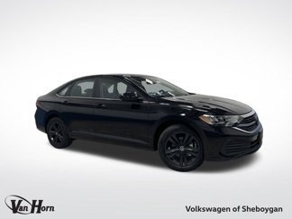 Used 2024 Volkswagen Jetta SE w/ Panoramic Sunroof Package image 1